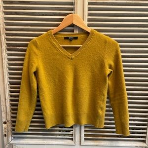 Quince Mongolian Cashmere V-Neck Sweater - Mustard